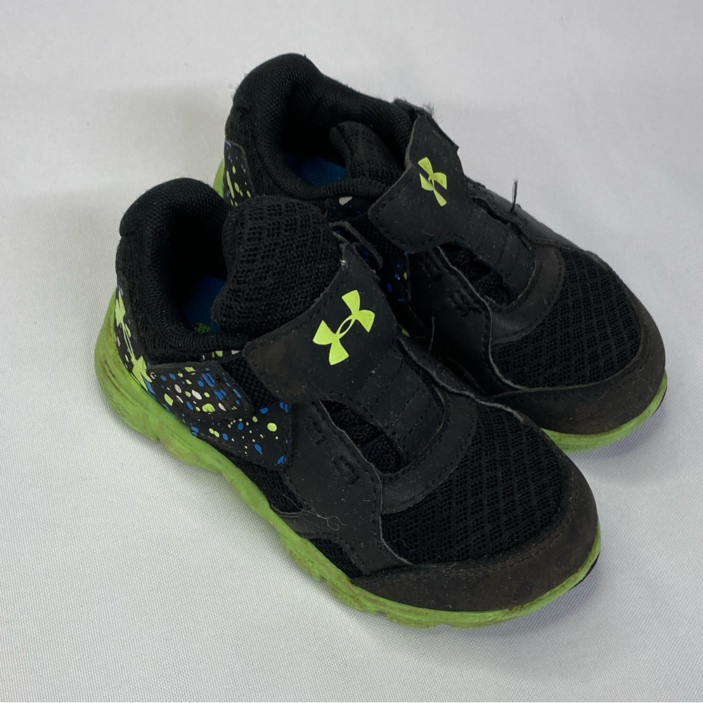 Under Armour Baby/Toddler Kids Black and Neon Green Sneakers Size 6